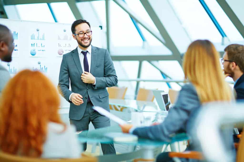 How Fractional CFOs Reduce Financial Risks for Growing Companies